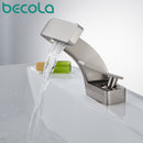 Becola-grifo de lavabo de oro cepillado, mezclador de baño negro, montado en cub