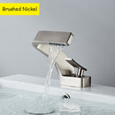 Becola-grifo de lavabo de oro cepillado, mezclador de baño negro, montado en cub